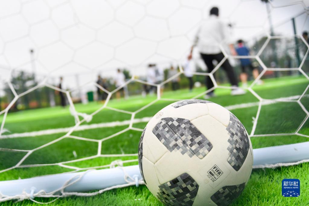 王钰栋及侯 王钰栋及侯