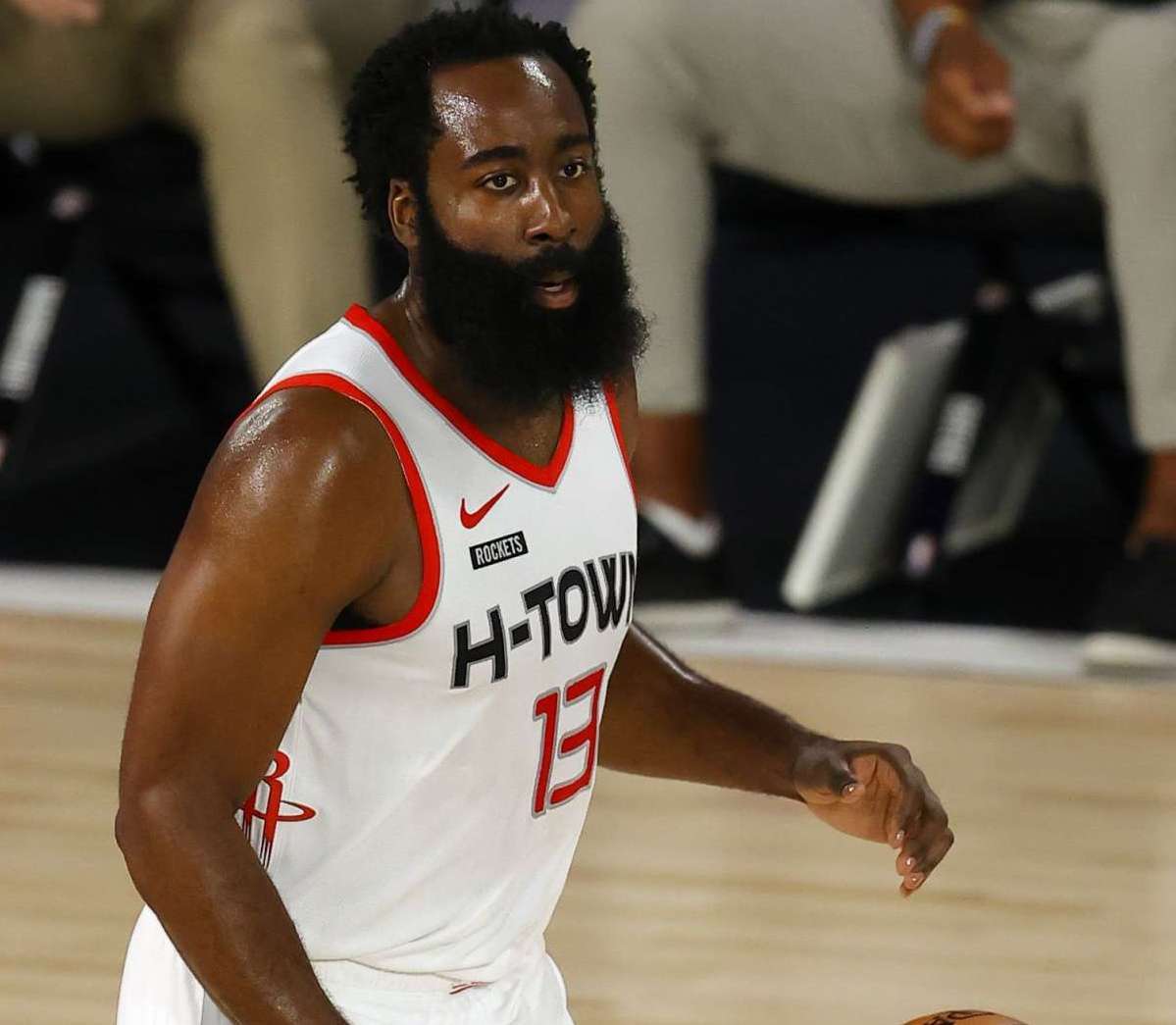 队友以斜向 队友以斜向